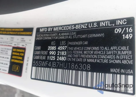 2017 Mercedes-Benz C 300 z USA, uszkodzony, nr VIN 55SWF4JB7HU186308